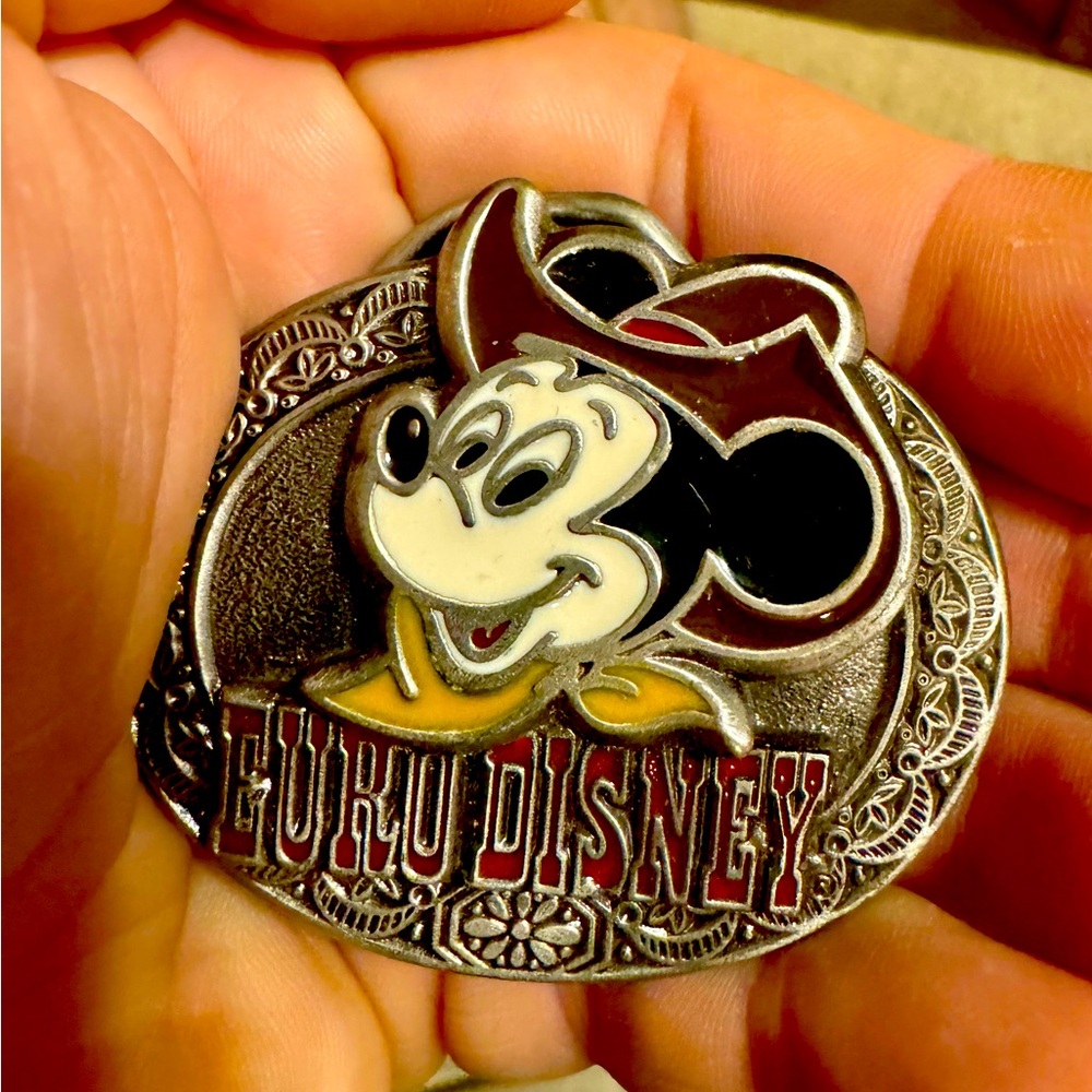 VINTAGE 1990s EURO DISNEY (MICKEY MOUSE) COMMEMORATIVE BELT BUCKLE 3086